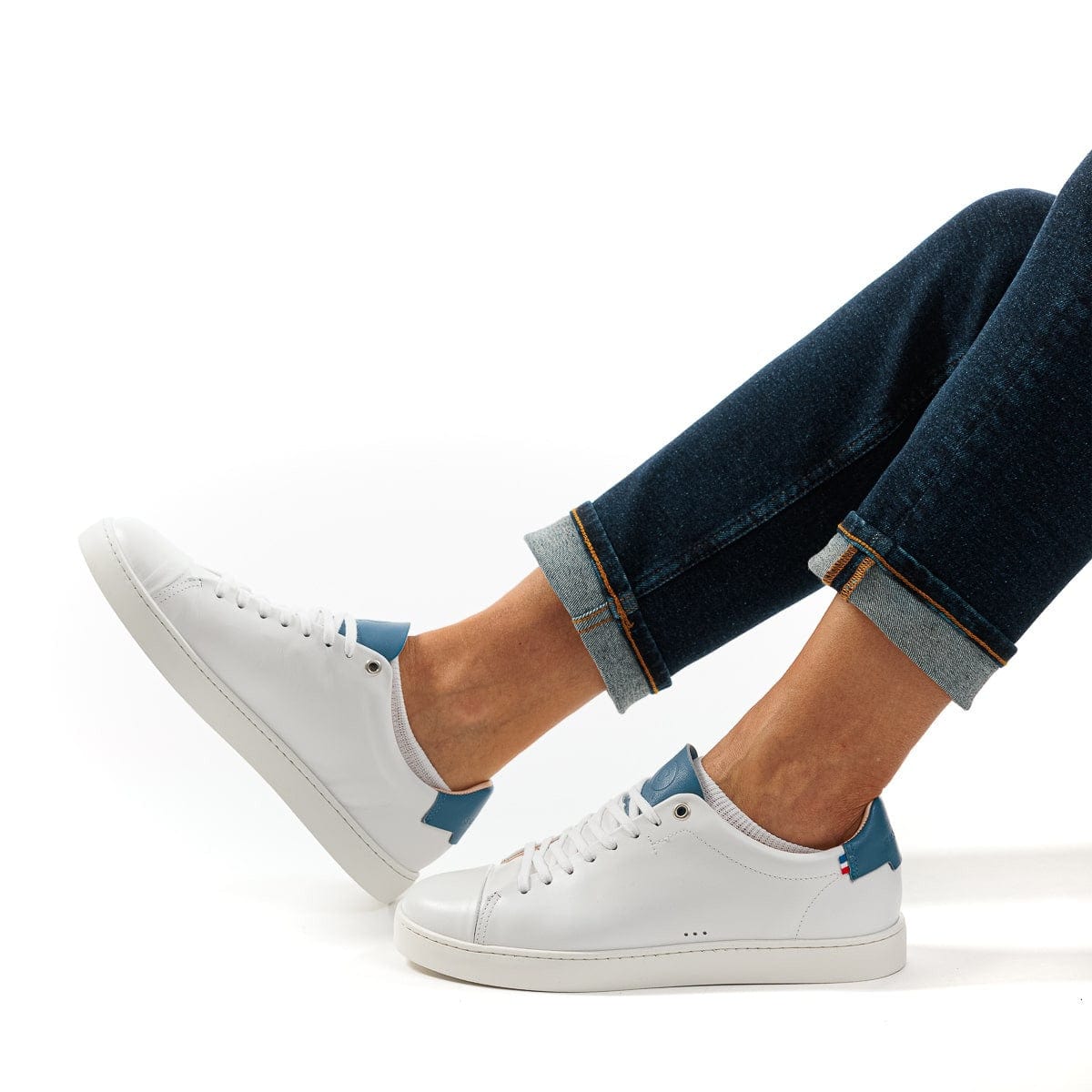 Basket cuir femme tendance Blanc et bleu Made in France