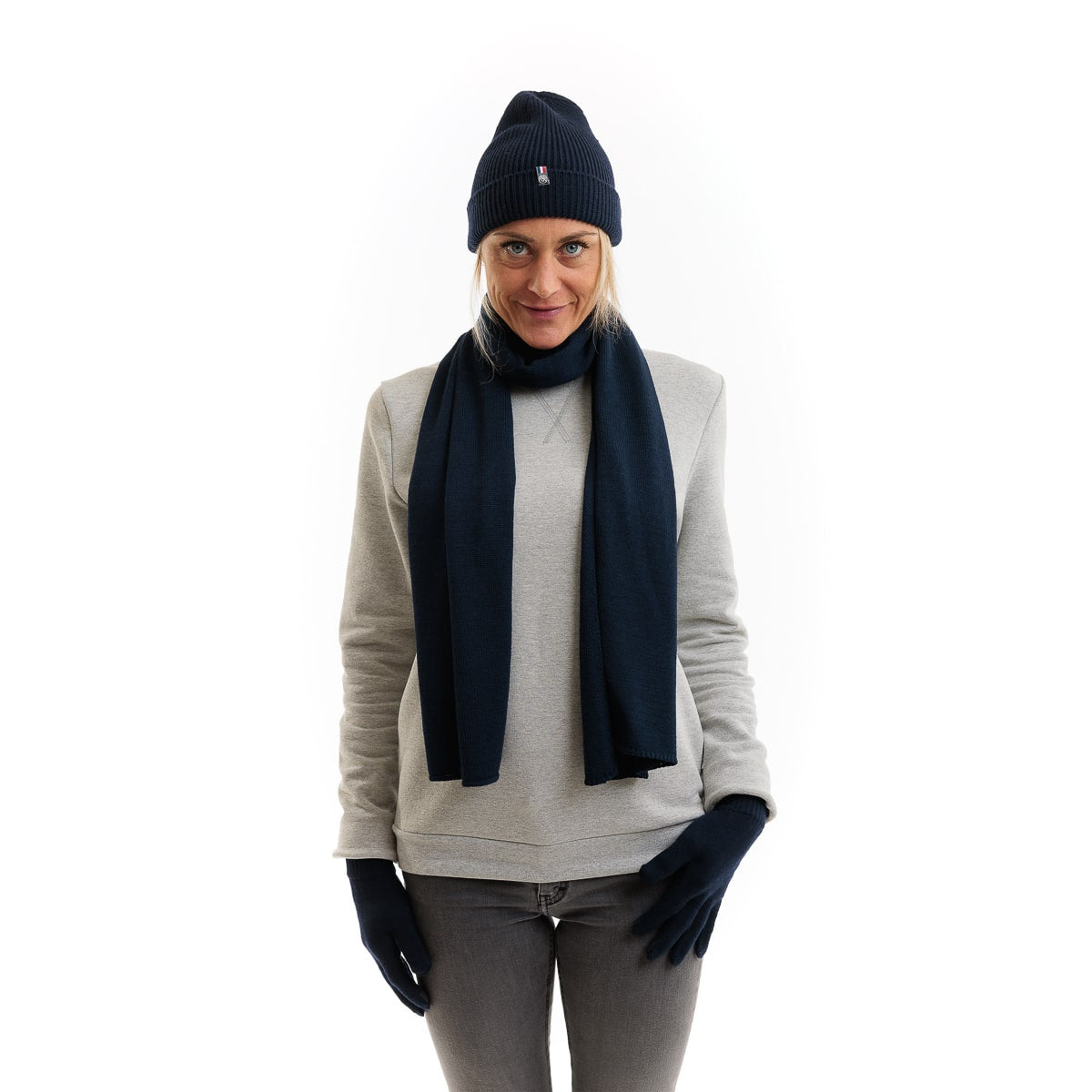 Bonnet pour femme en laine bleu marine