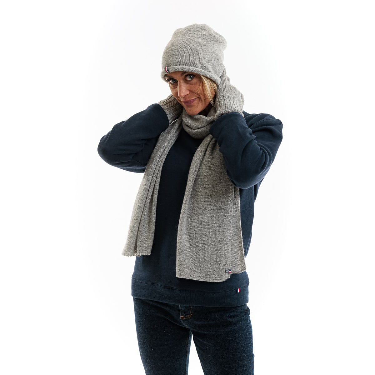 bonnet en cachemire gris pour femme