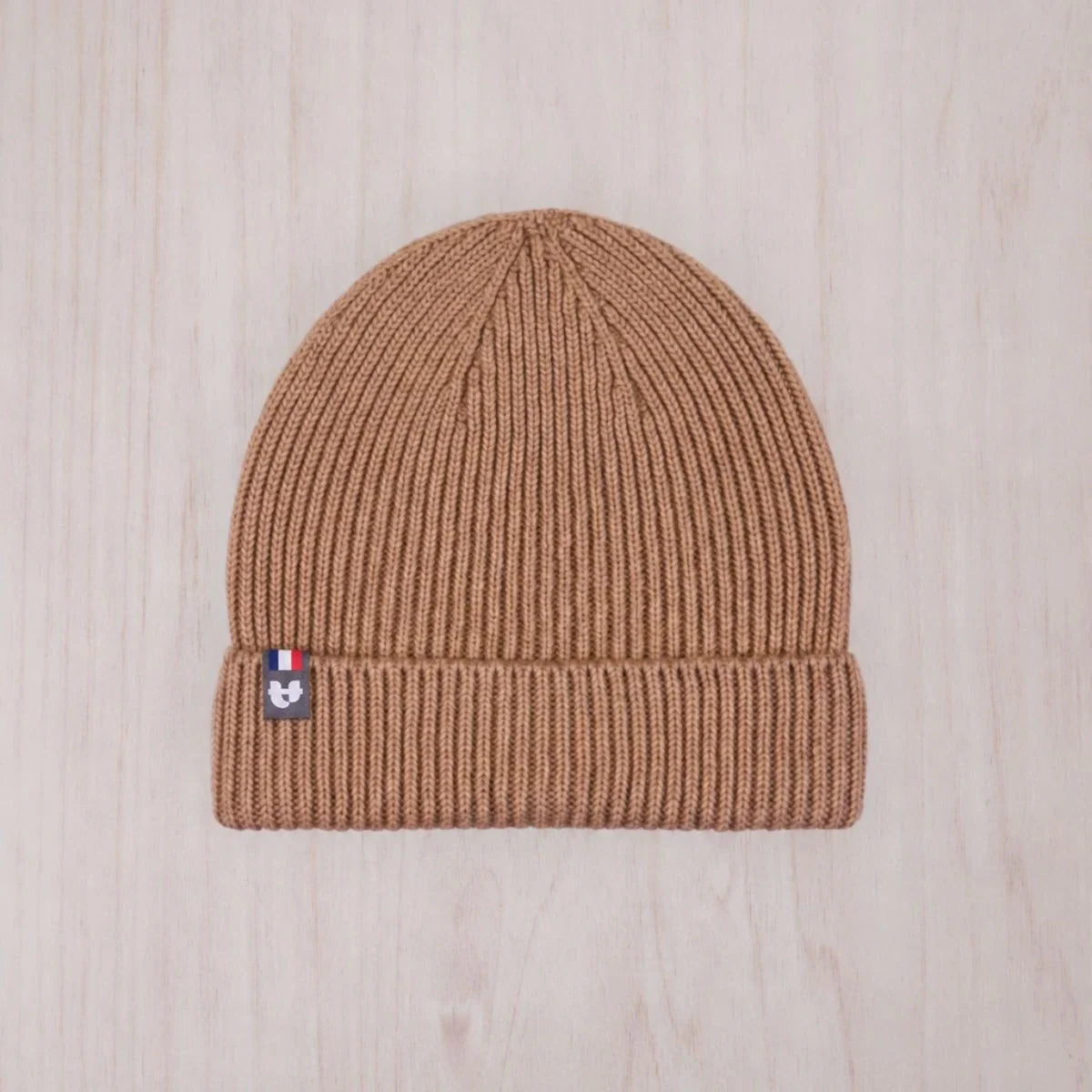 Bonnet homme en laine mérinos camel, maille à revers