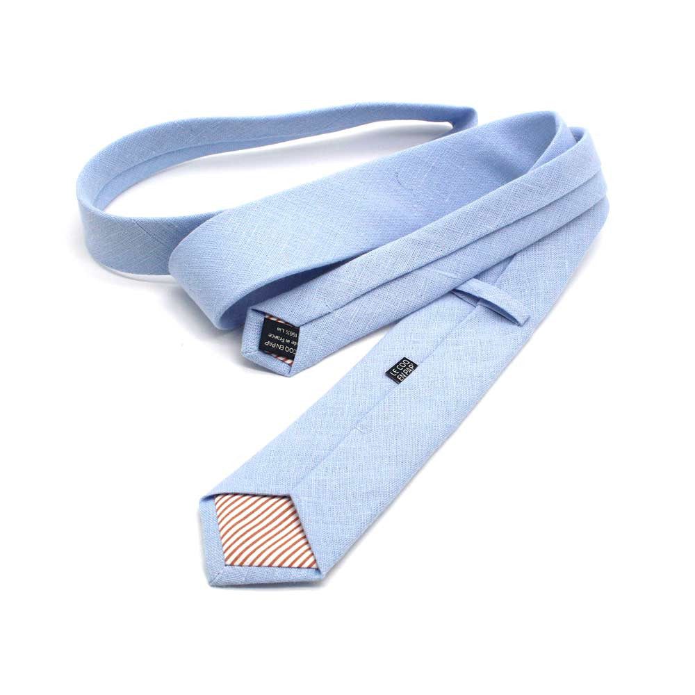 Cravate bleu ciel en lin
