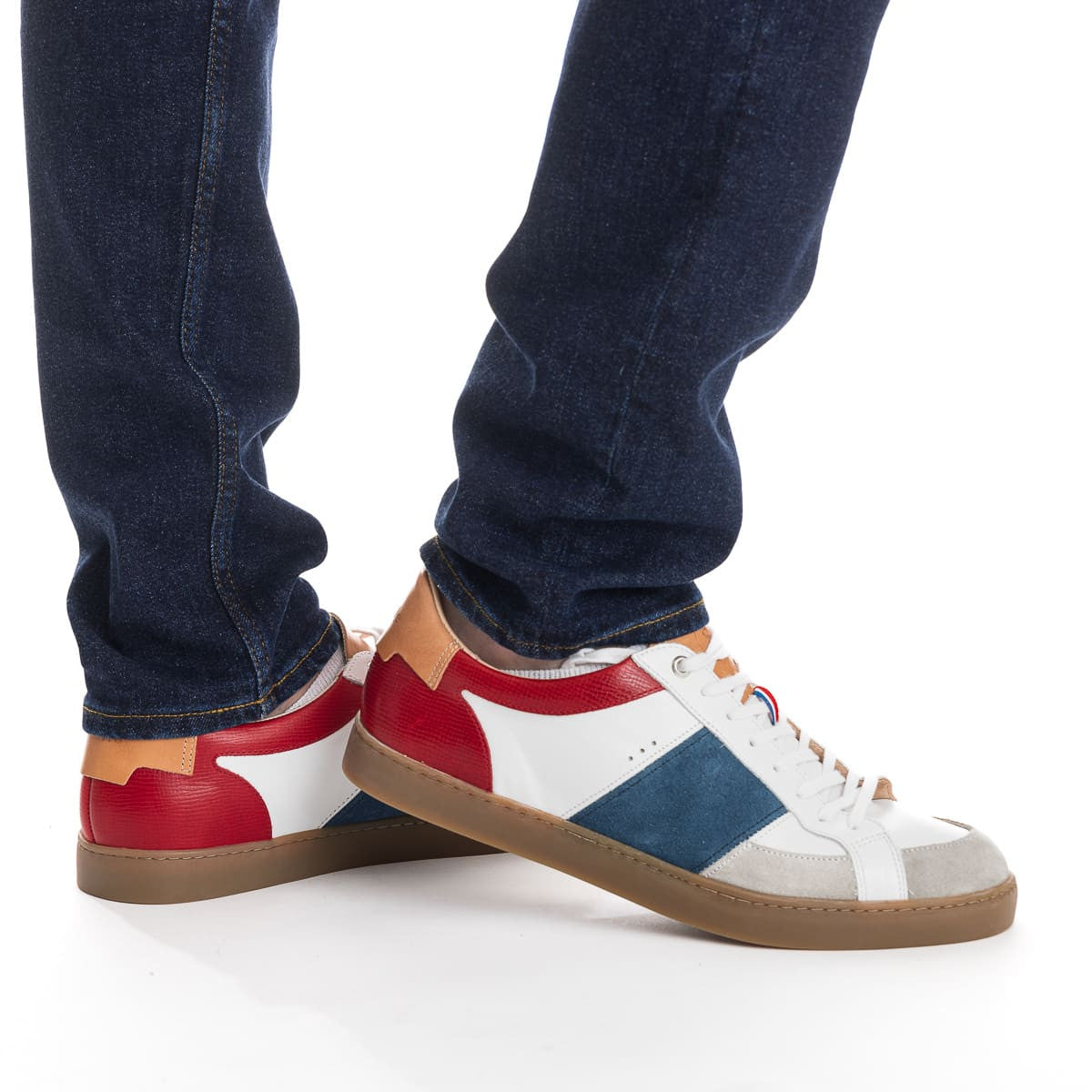 Basket blanche homme en cuir bleu blanc et rouge