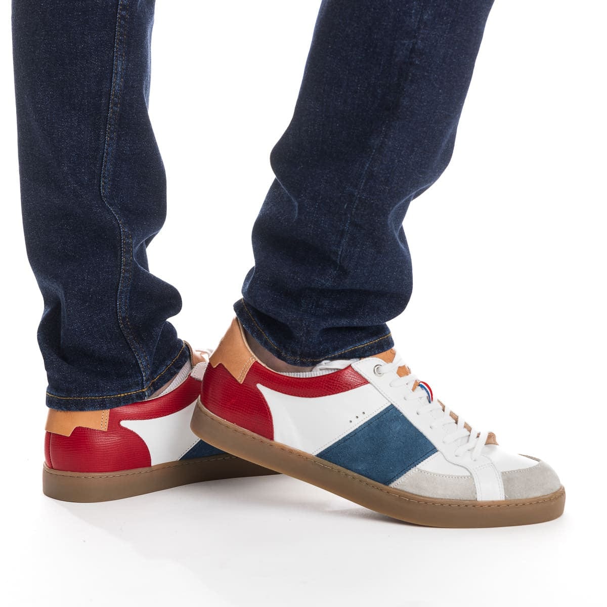 Basket blanche homme en cuir bleu blanc et rouge