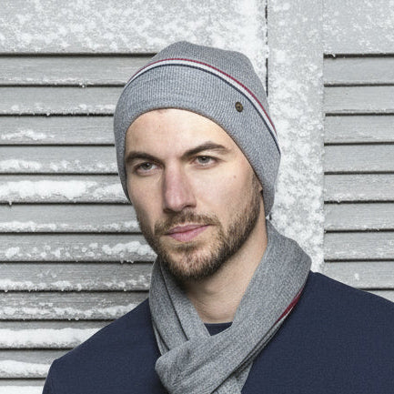 bonnet pour homme en laine bleu et gris