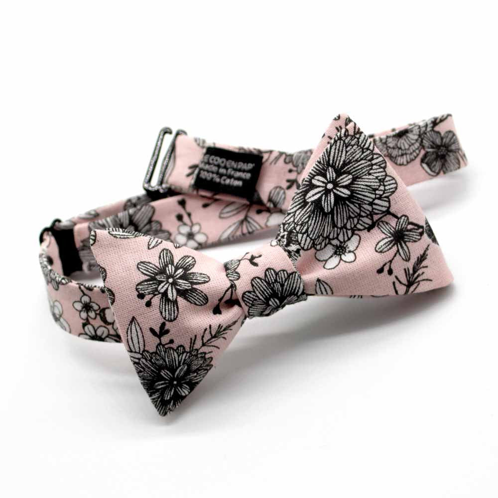 Noeud papillon rose fleuri