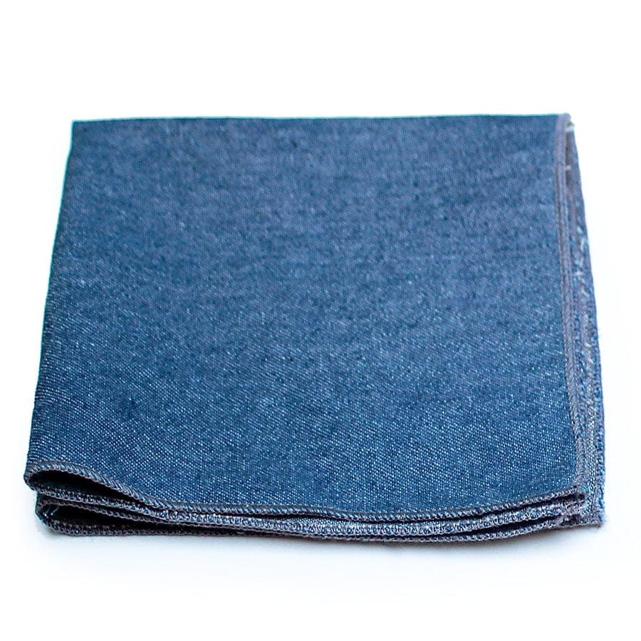Pochette de costume bleu denim foncé