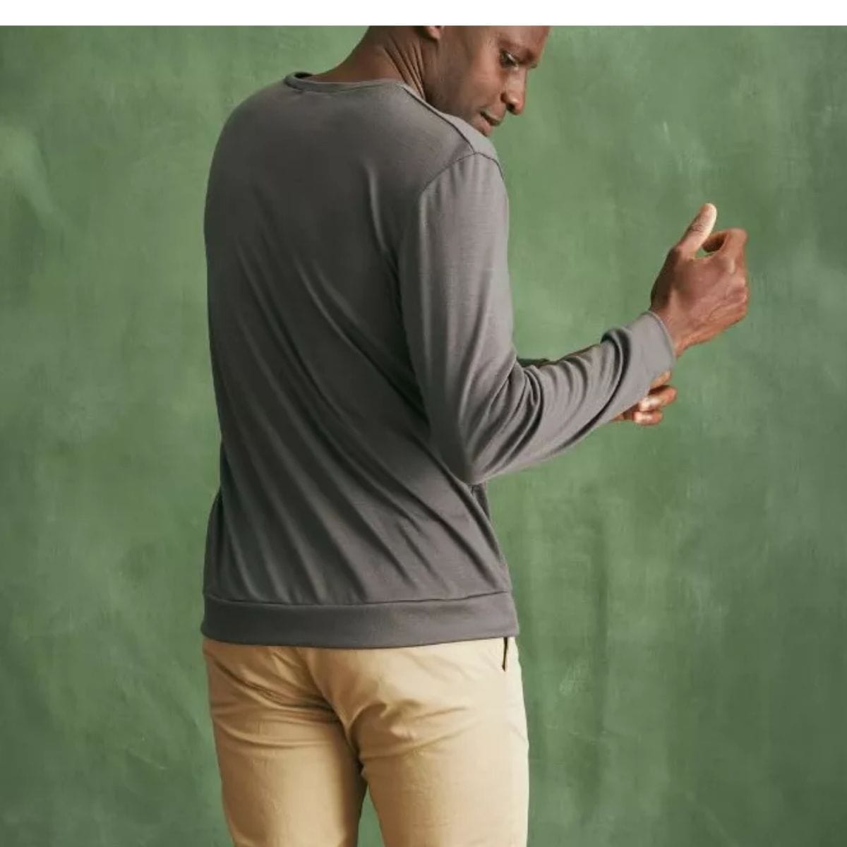 Pull en laine col V gris