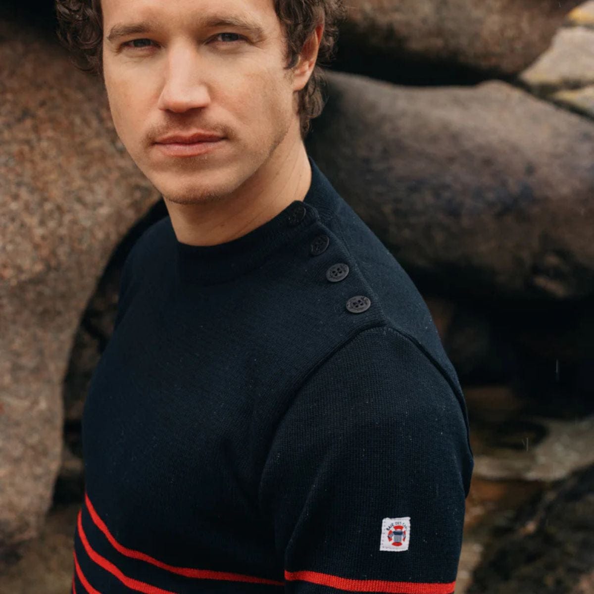 Pull marin uni 50% pure laine bleu marine