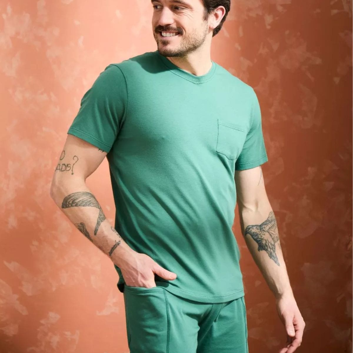 T-shirt Col V à poche Homme Vert