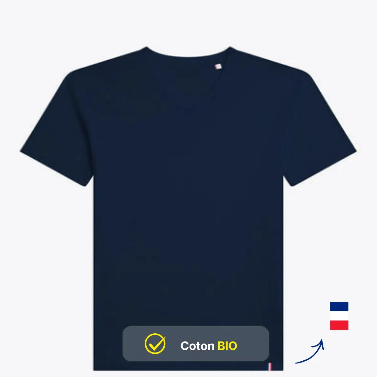 T-shirt col V homme bleu marine à plat, ruban tricolore en bas à gauche