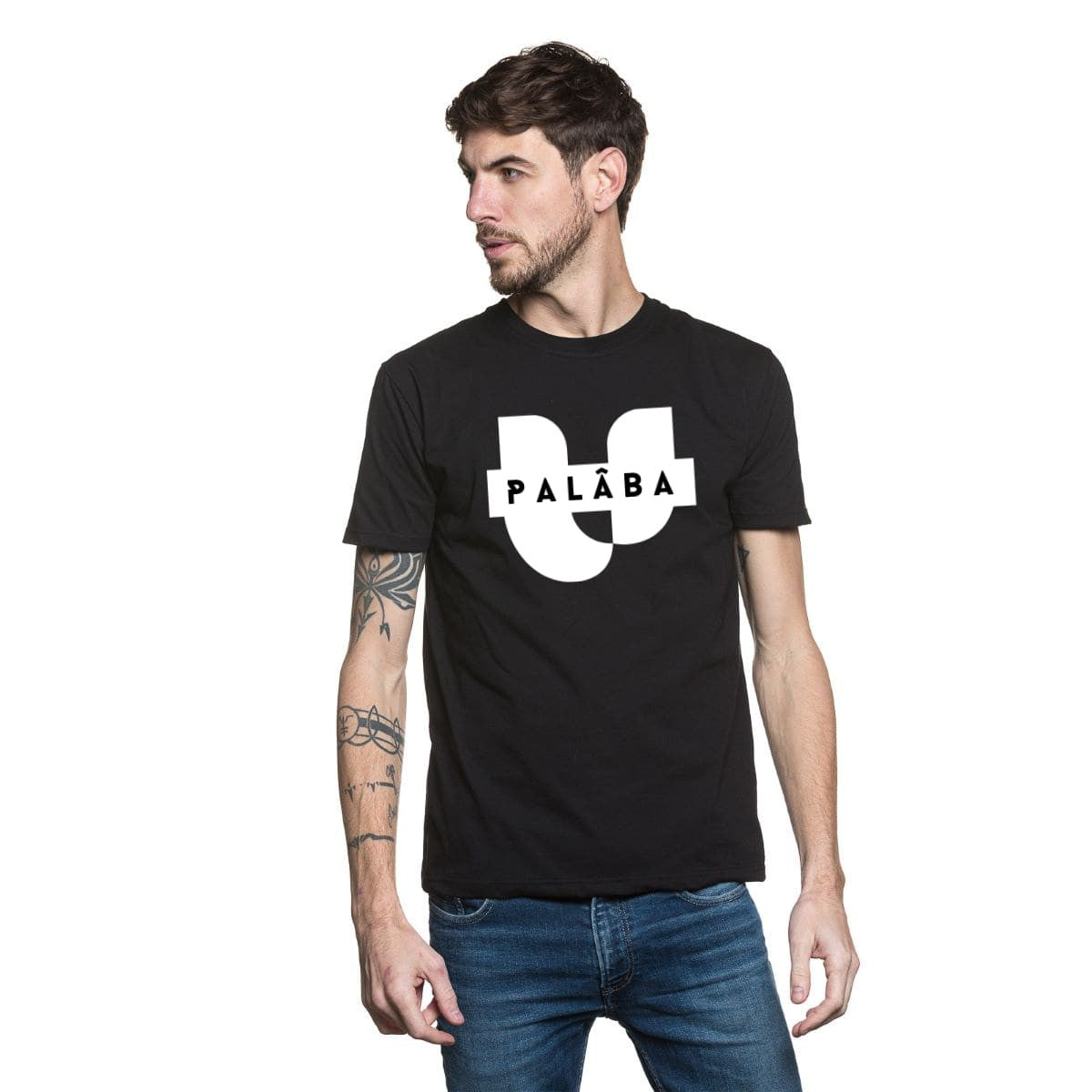 T shirt noir pour homme en coton bio avec un col rond et des bords côtes