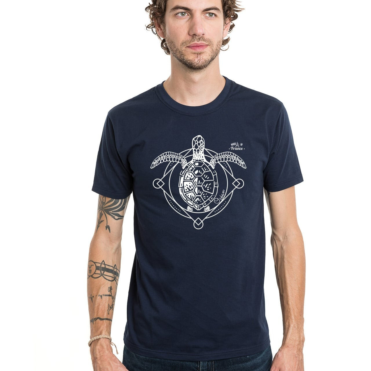 Tee shirt en coton bio avec manches courtes et col rond