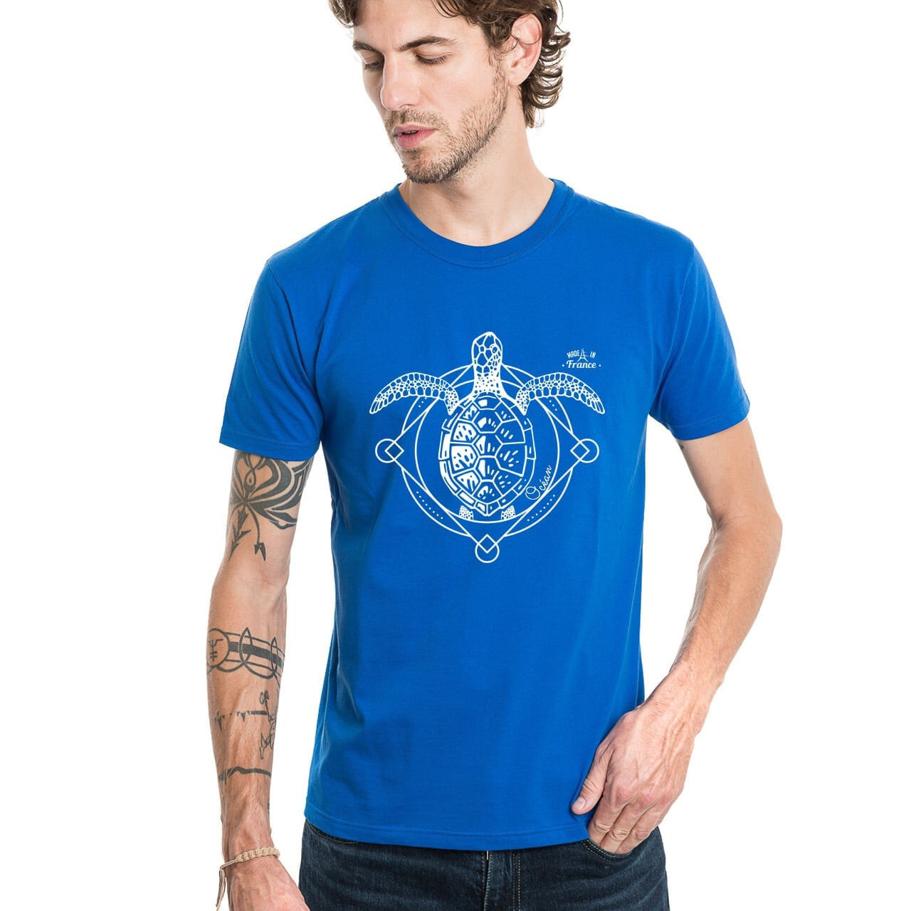 Tee shirt en coton bio avec manches courtes et col rond