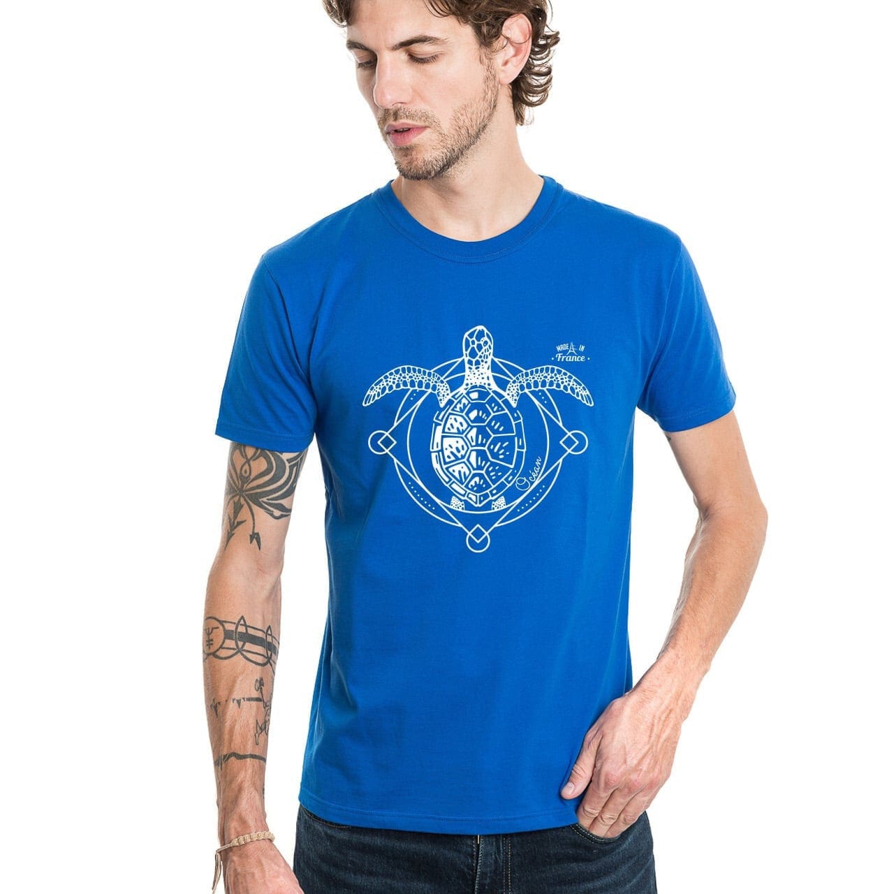 Tee shirt en coton bio avec manches courtes et col rond