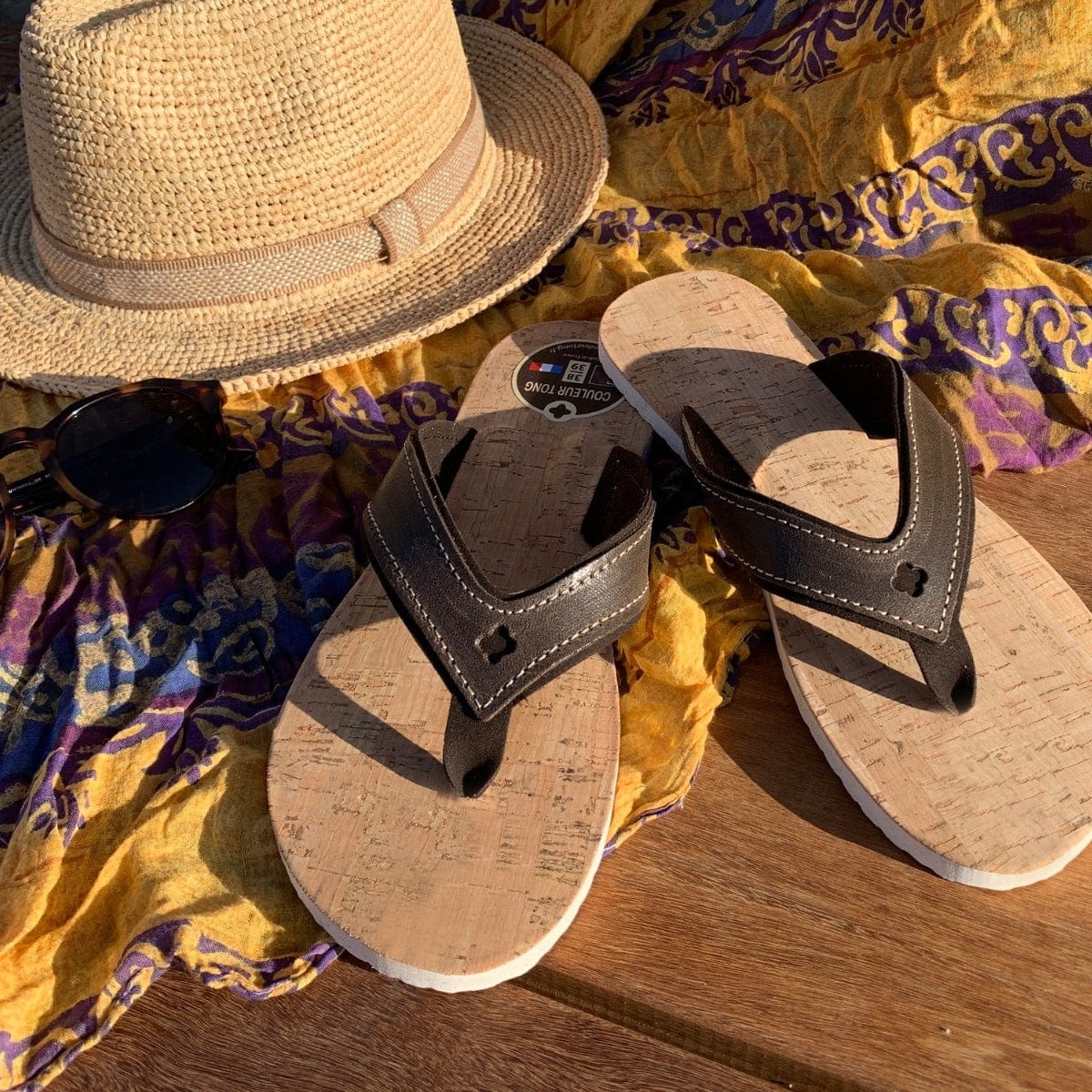 Tong en cuir chocolat