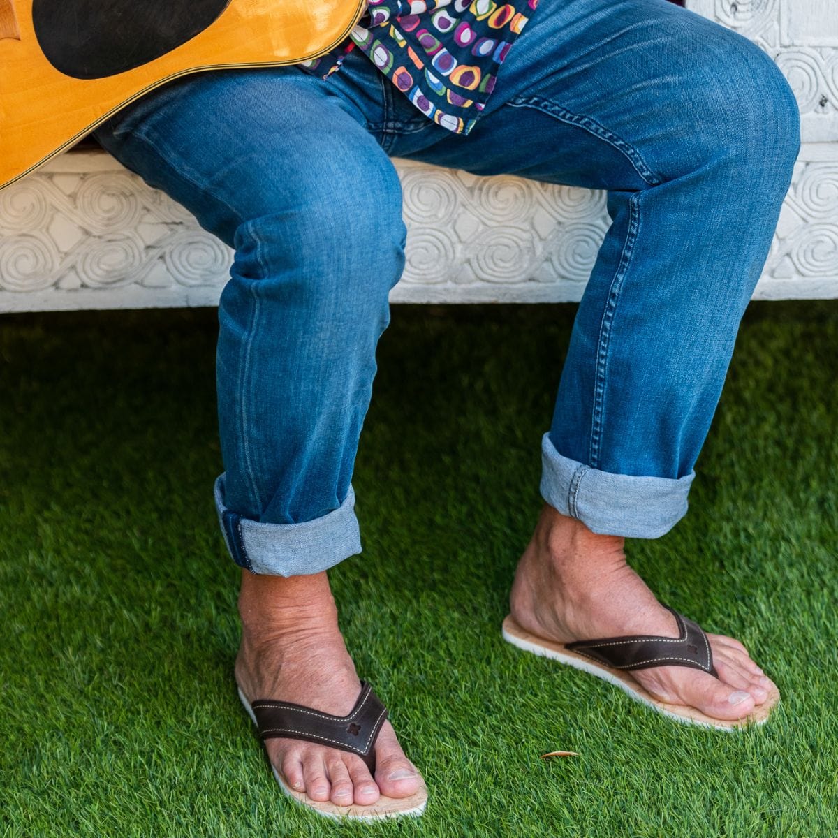 Tong liège chocolat en cuir