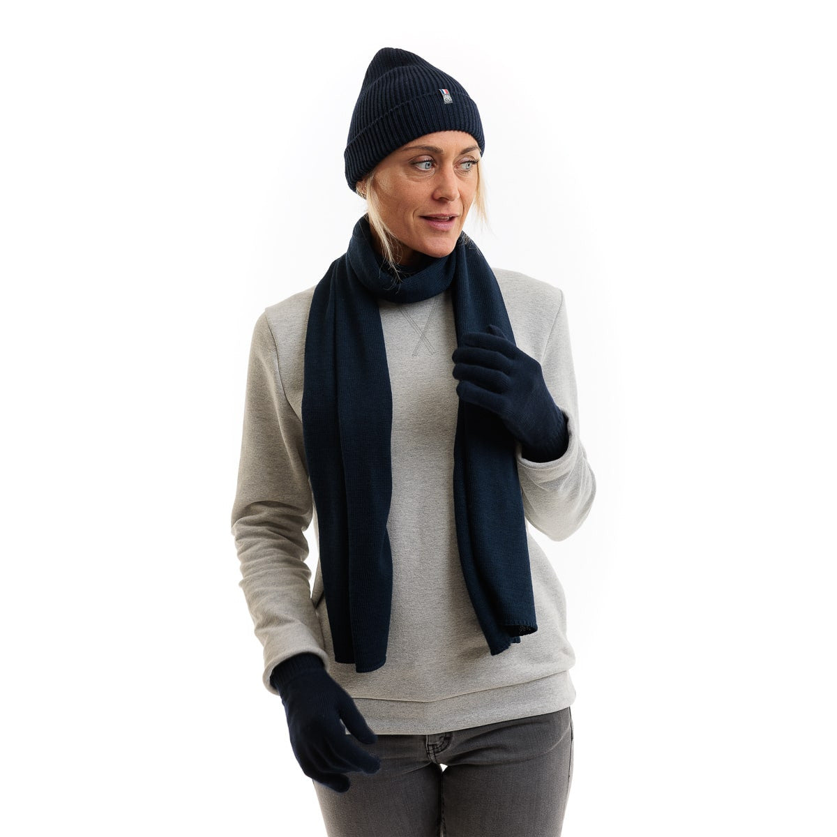 Bonnet pour femme en laine bleu marine