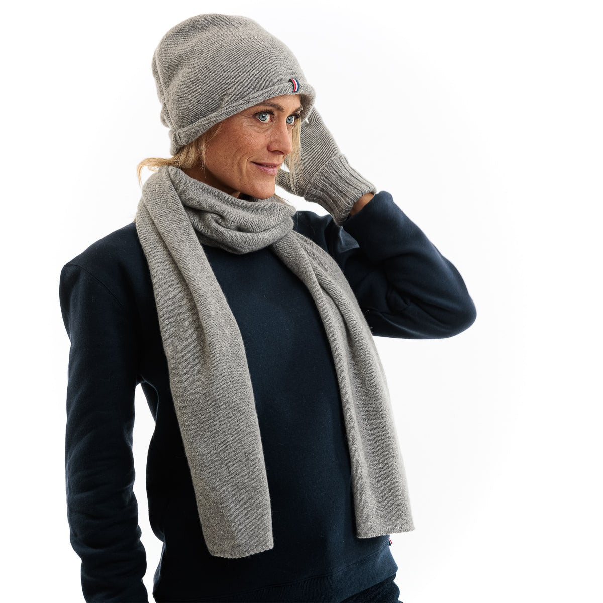 bonnet en cachemire gris pour femme