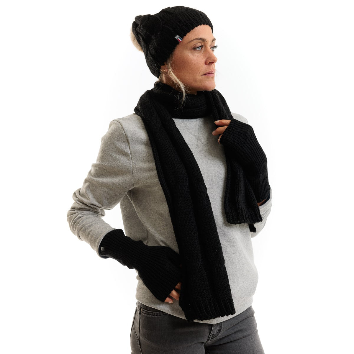 Bonnet pompon femme noir en laine
