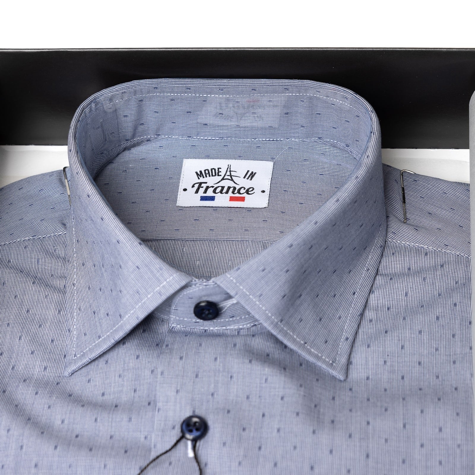 La chemise française bleu pour homme à manches longues