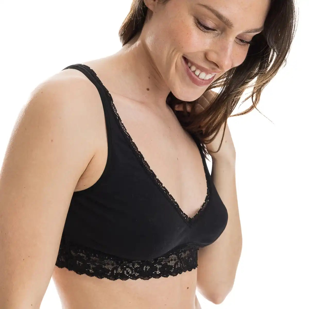 ensemble brassiere et culotte en dentelle noir made in France, en coton bio