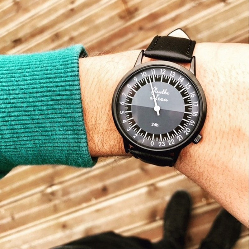 Montre 24h homme en cuir noir