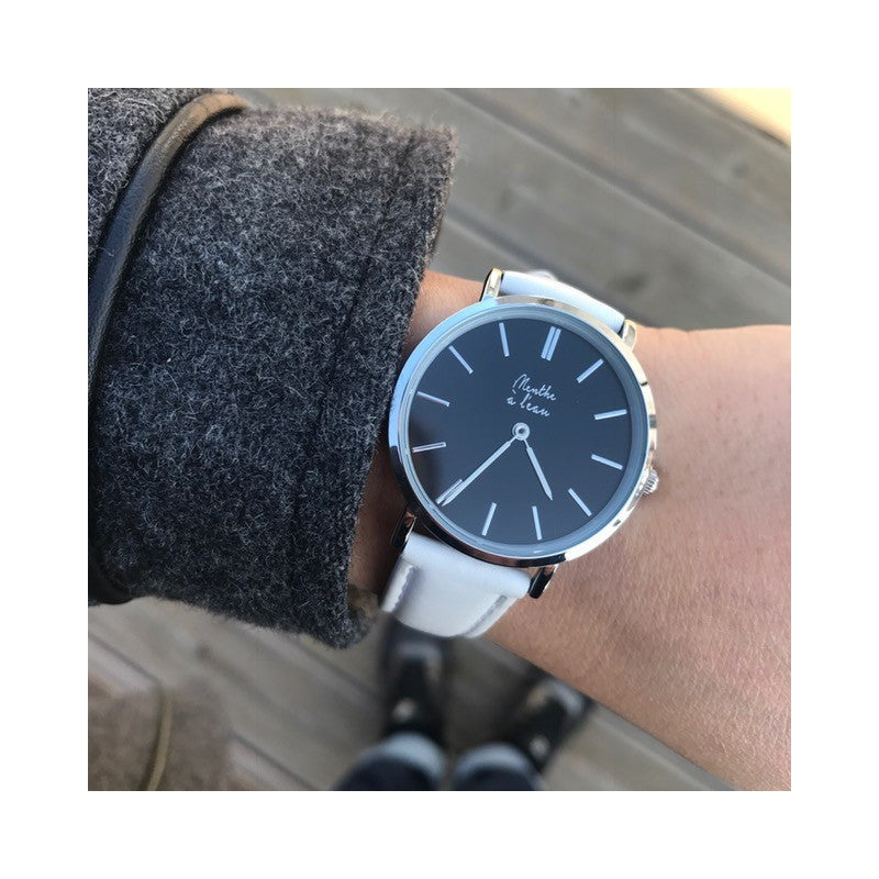 Montre La Véritable cuir blanc fond noir chromé