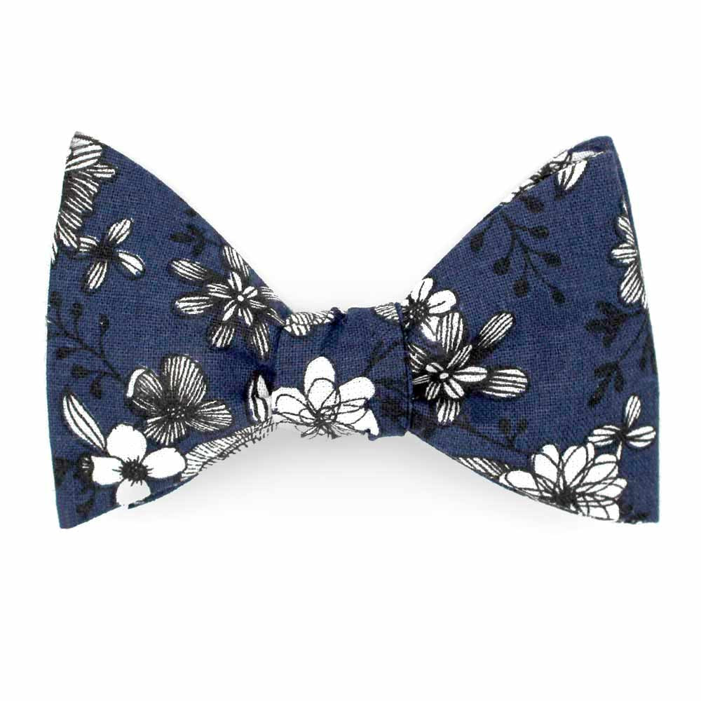Noeud papillon fleuri bleu marine