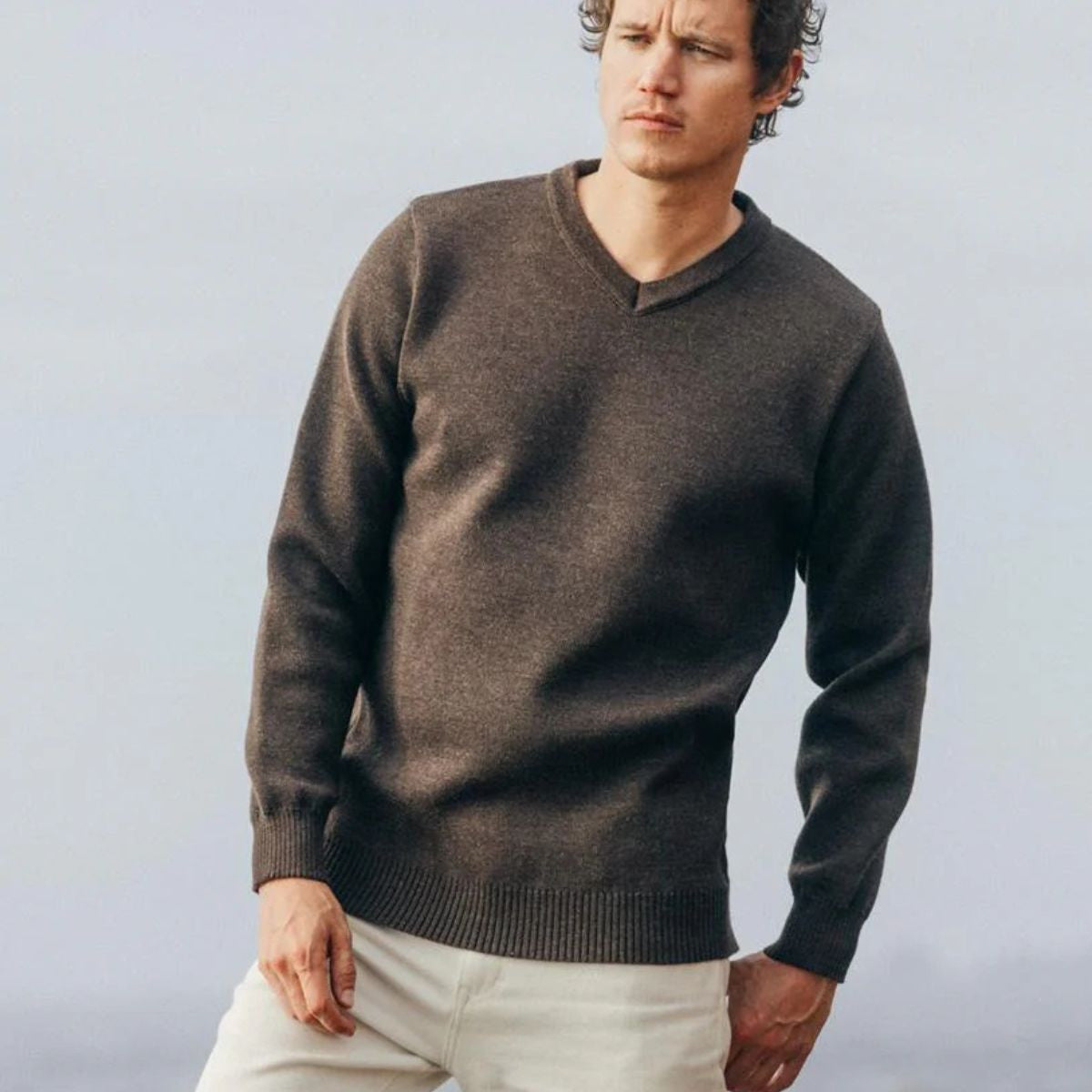 Pull col V 100 % laine vierge