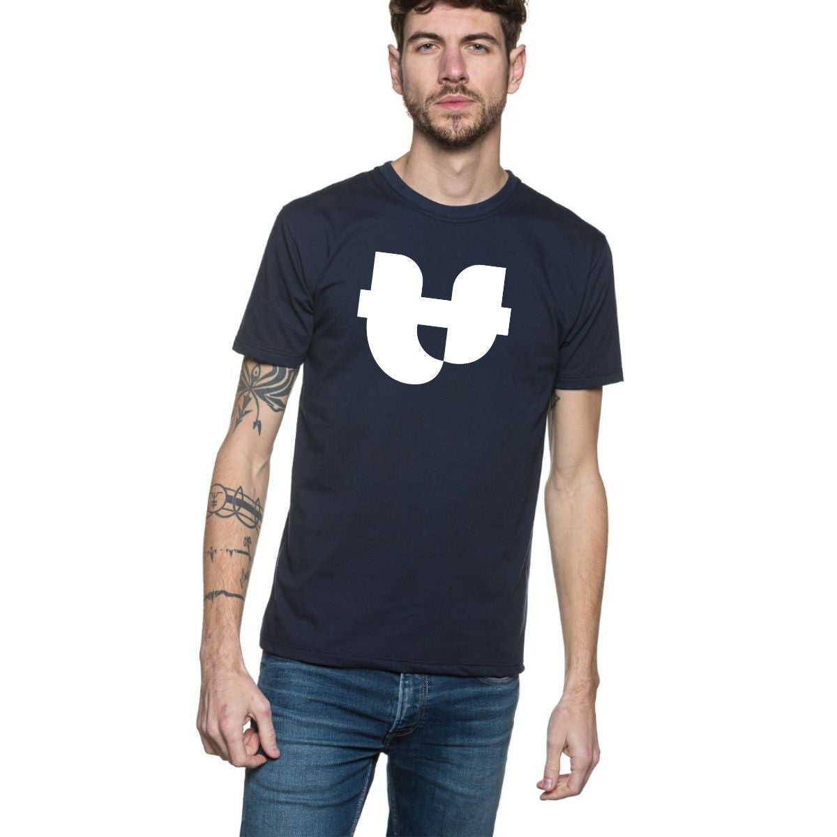 T-shirt bleu homme en coton bio avec des bords côtes et col rond